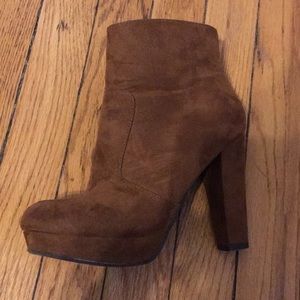 Mossimo (Target) Heel Boots in Brown Size 6M